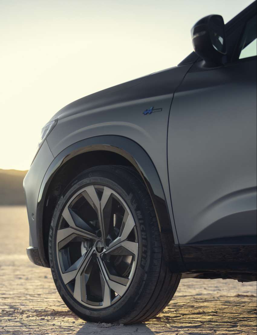 Renault Austral debuts – Kadjar succesor gets 1.2L full- and mild-hybrid, 1.3L mild-hybrid; Level 2 ADAS 1426022