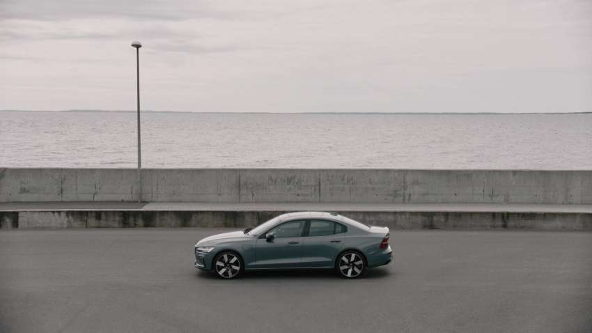 2023 Volvo S60, V60 revealed – no more R-Design, tailpipes; PHEVs get bigger battery and 90 km range 1429073
