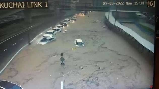Beberapa laluan di Lembah Klang dilanda banjir kilat; Terowong Smart ditutup; Kesas, Besraya turut terjejas