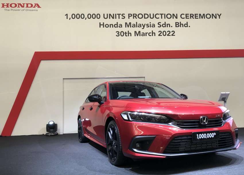 Honda Malaysia capai pengeluaran ke sejuta unit dari kilang Pegoh — Civic RS jadi model bertuah 1437786