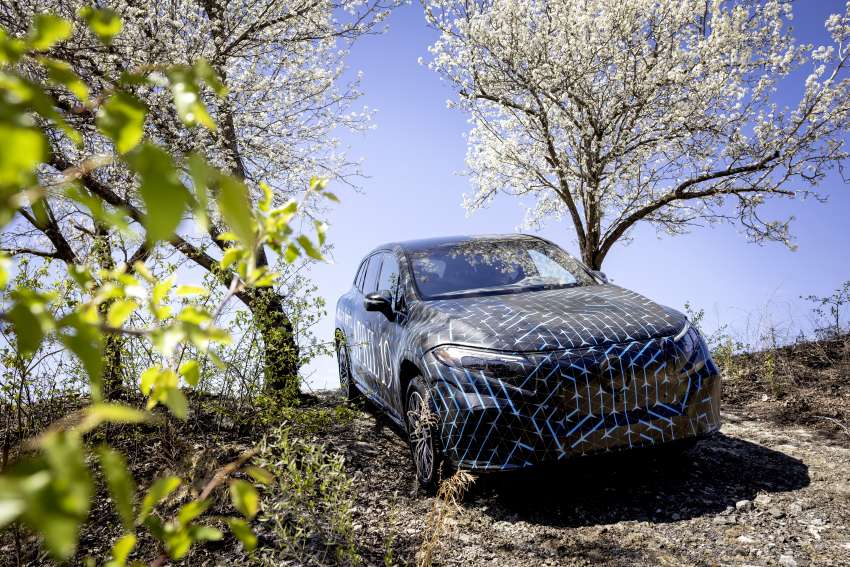 Mercedes-Benz EQS SUV interior shown – full reveal of seven-seater luxury electric crossover on April 19 1430672