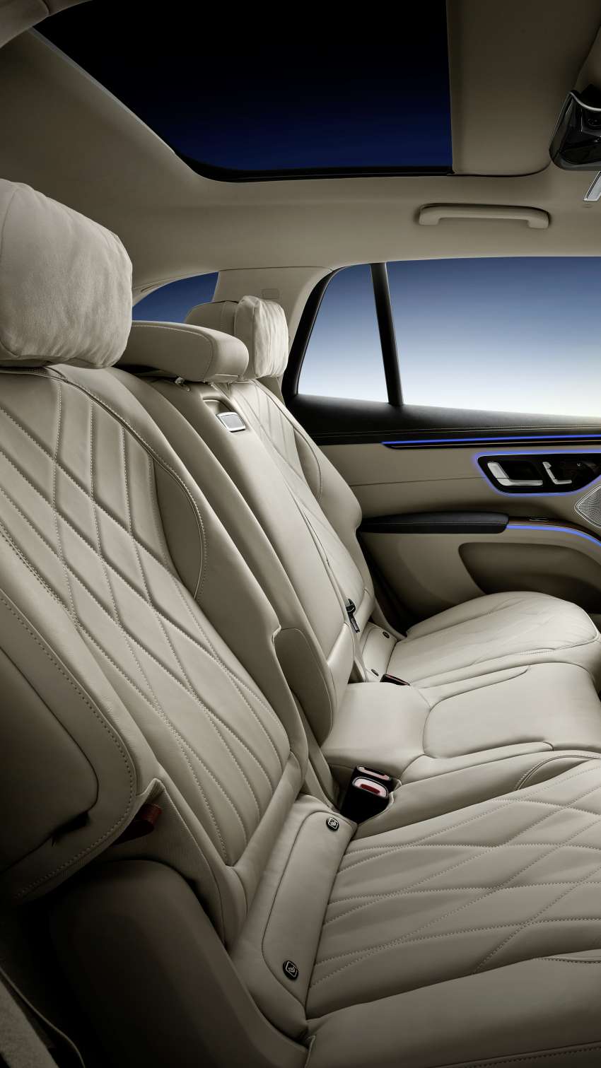 Mercedes-Benz EQS SUV interior shown – full reveal of seven-seater luxury electric crossover on April 19 1430714