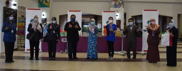 Perodua sumbang peralatan perubatan dan hamper bernilai RM87,967 kepada Hospital Shah Alam