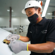Porsche Cayenne CKD – unit pertama sudah keluar dari pusat pemasangan di Kulim, Kedah, dari RM550k