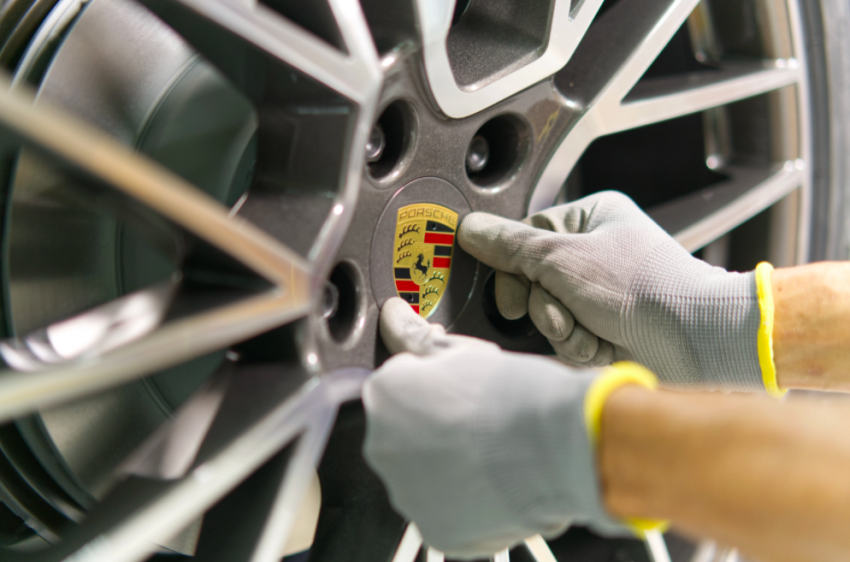 Porsche Cayenne CKD – unit pertama sudah keluar dari pusat pemasangan di Kulim, Kedah, dari RM550k 1436616