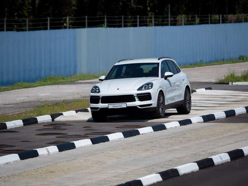 Porsche Cayenne CKD – unit pertama sudah keluar dari pusat pemasangan di Kulim, Kedah, dari RM550k 1436623