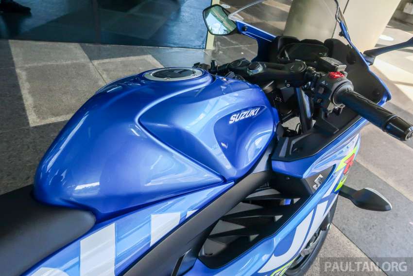 2022 Suzuki GSX-S150 and GSX-R150 in Malaysia, priced at RM10,289 and RM11,329, respectively 1427873