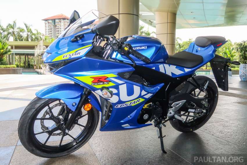 2022 Suzuki GSX-S150 and GSX-R150 in Malaysia, priced at RM10,289 and RM11,329, respectively 1427854