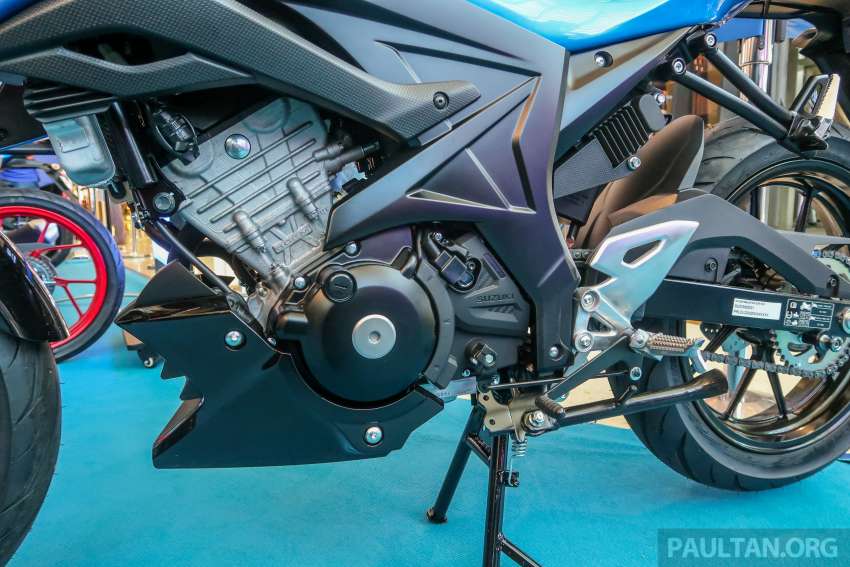 2022 Suzuki GSX-S150 and GSX-R150 in Malaysia, priced at RM10,289 and RM11,329, respectively 1427827