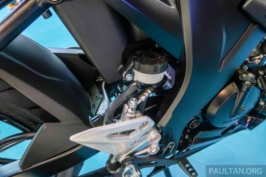 2022 Suzuki GSX-S150 and GSX-R150 in Malaysia, priced at RM10,289 and RM11,329, respectively 1427845