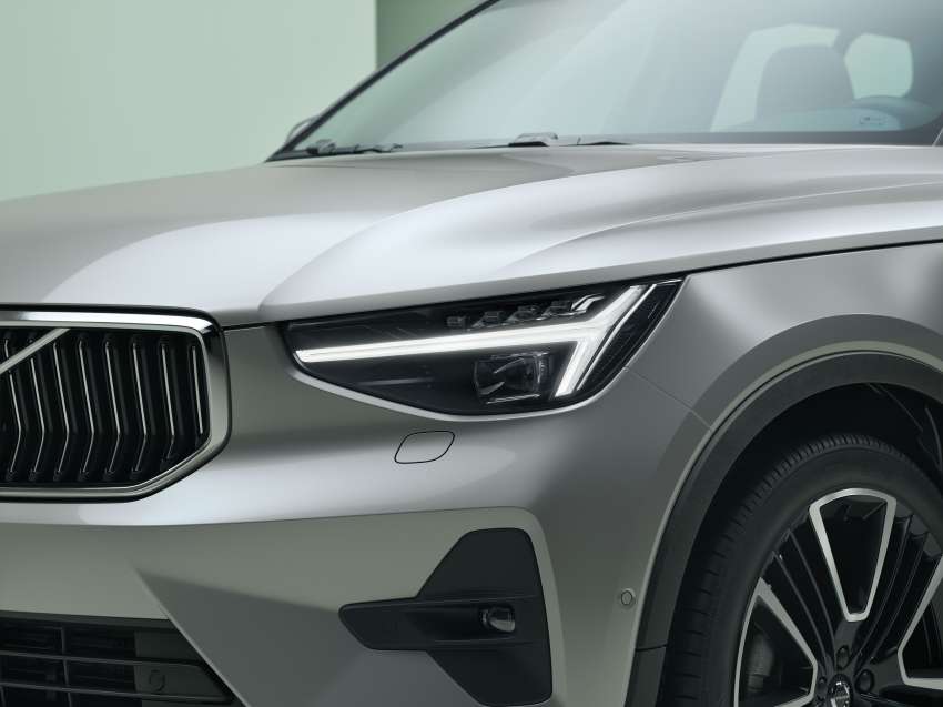 Volvo XC40 facelift revealed with C40 face; C40 EV also gets new single-motor variant with 434 km range 1428967