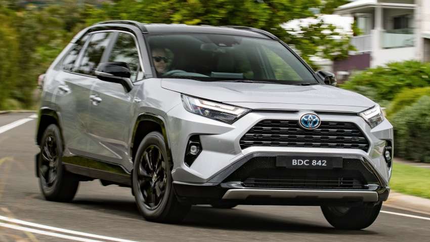 2022 Toyota RAV4 updated in Australia: new head unit, Intersection Pre-Collision Safety & E-Steering Assist 1450015
