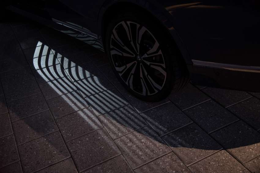 2023 BMW X7 facelift – G07 LCI gets split headlights, illuminated grille, 23-inch wheels, mild hybrid engines 1443337