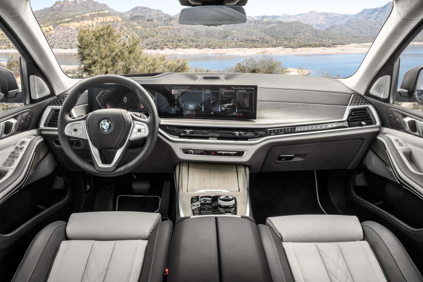 2023 BMW X7 facelift – G07 LCI gets split headlights, illuminated grille, 23-inch wheels, mild hybrid engines Image #1443297
