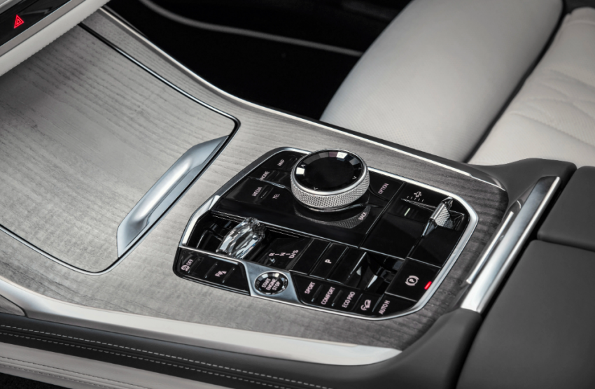 BMW X7 facelift 2023 diperkenal – model G07 LCI terima lampu utama jenis terpisah, enjin hibrid ringkas 1443568