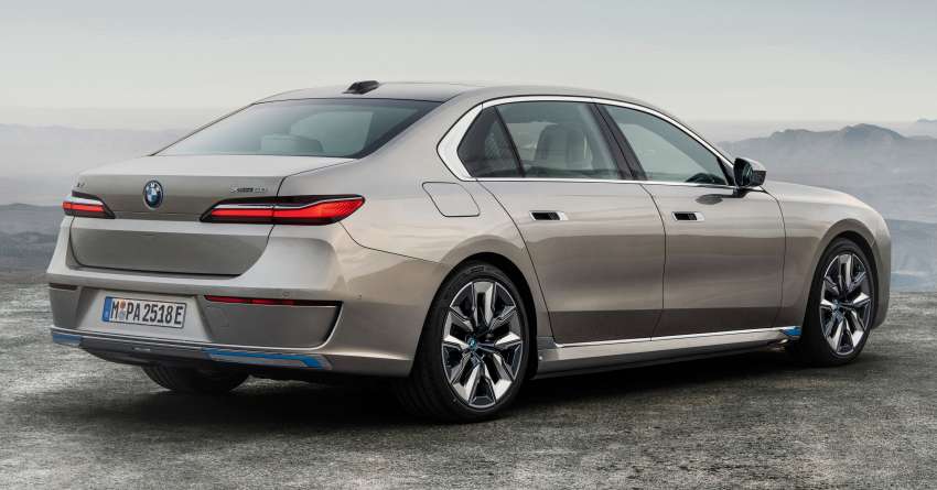 2023 BMW i7 – first all-electric 7 Series; xDrive60 with 544 PS, 745 Nm, 625 km EV range, 101.7-kWh battery Image #1446701