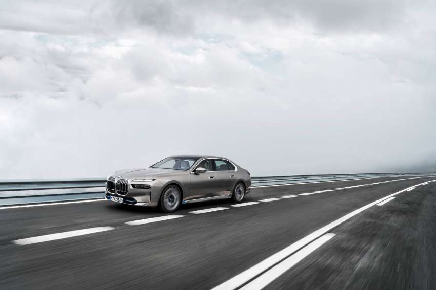2023 BMW i7 – first all-electric 7 Series; xDrive60 with 544 PS, 745 Nm, 625 km EV range, 101.7-kWh battery Image #1446731