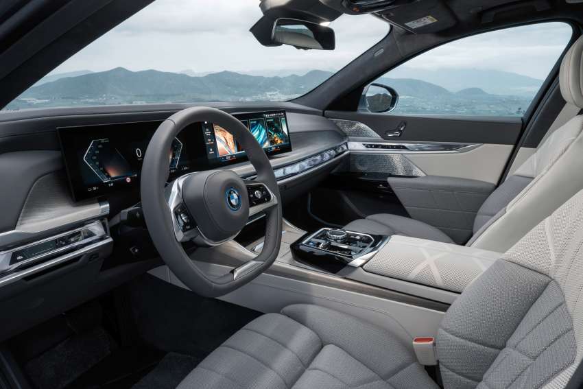 2023 BMW i7 – first all-electric 7 Series; xDrive60 with 544 PS, 745 Nm, 625 km EV range, 101.7-kWh battery Image #1446755
