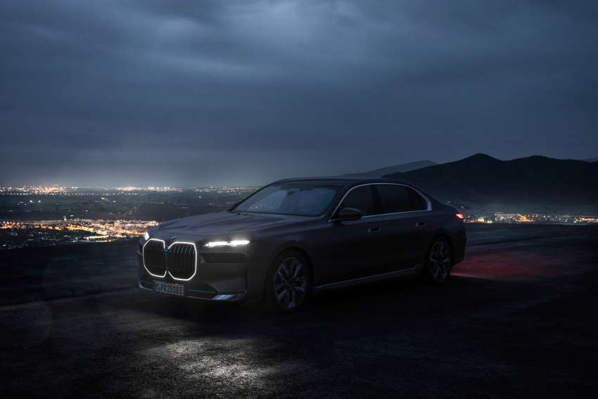 2023 BMW i7 – first all-electric 7 Series; xDrive60 with 544 PS, 745 Nm, 625 km EV range, 101.7-kWh battery Image #1446757