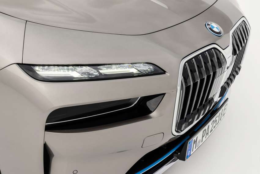 2023 BMW i7 – first all-electric 7 Series; xDrive60 with 544 PS, 745 Nm, 625 km EV range, 101.7-kWh battery Image #1446680