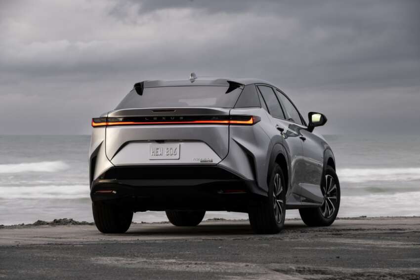 Lexus RZ 450e EV officially revealed – 71.4 kWh battery, twin-motor, up to 450 km range, yoke steering 1588201