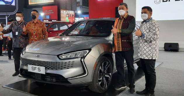 Dongfeng Seres 5 makes its debut at IIMS 2022 – EV crossover with range extender; up to 1,000 km range