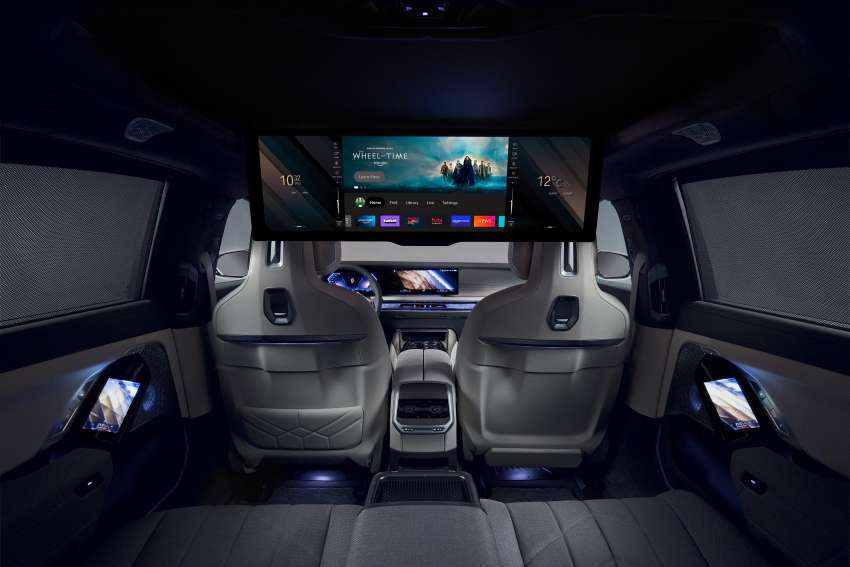 2023 BMW 7 Series: G70 gets Swarovski lights, crystal interior, 31in 8K TV, auto doors with touchscreens! 1446862