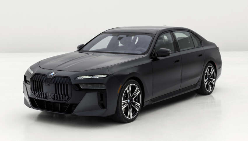 2023 BMW 7 Series: G70 gets Swarovski lights, crystal interior, 31in 8K TV, auto doors with touchscreens! 1446682