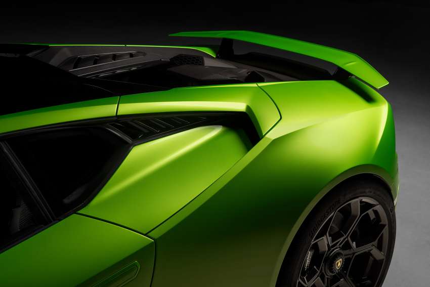 Lamborghini Huracan Tecnica debuts with STO’s 5.2L V10 – 640 PS, 565 Nm; 0-100 km/h in 3.2s; 325 km/h 1443755