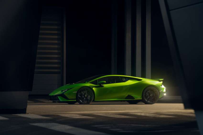 Lamborghini Huracan Tecnica debuts with STO’s 5.2L V10 – 640 PS, 565 Nm; 0-100 km/h in 3.2s; 325 km/h 1443774