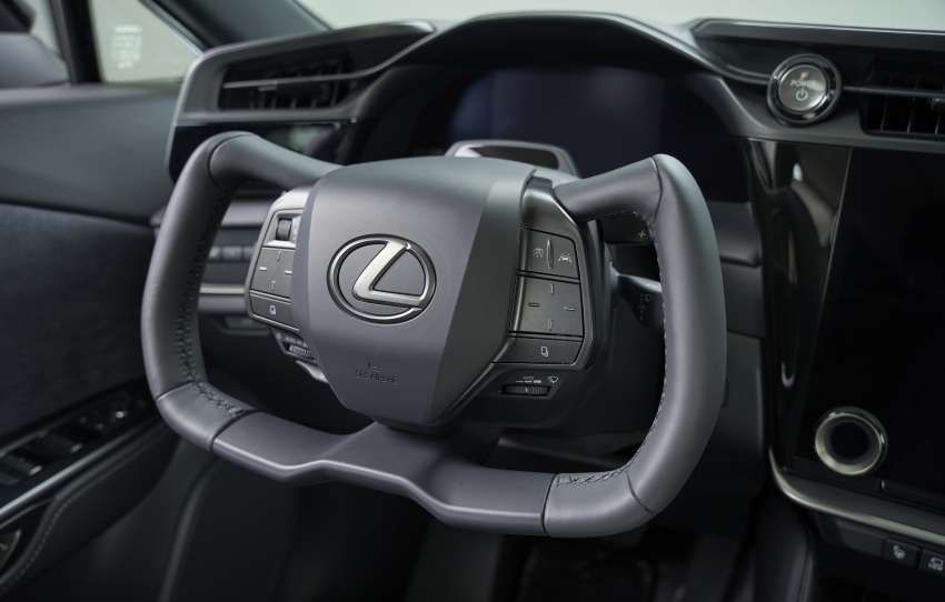 Lexus RZ 450e EV officially revealed – 71.4 kWh battery, twin-motor, up to 450 km range, yoke steering 1446641