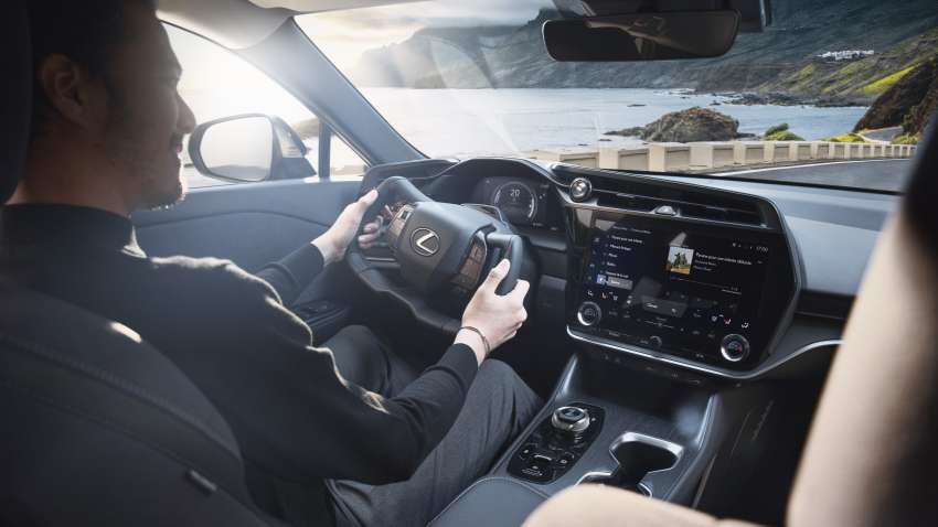 Lexus RZ 450e EV officially revealed – 71.4 kWh battery, twin-motor, up to 450 km range, yoke steering 1446503