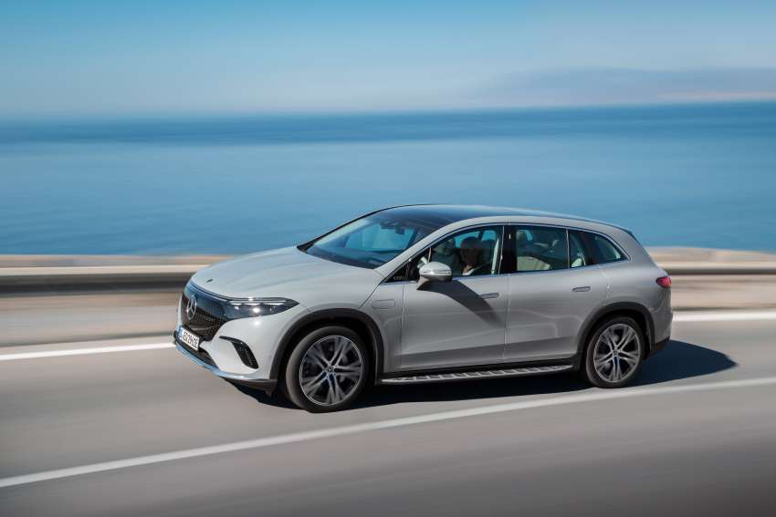 Mercedes-Benz EQS SUV debuts – 3-row EV with up to 660 km range, 544 PS, 858 Nm; MBUX Hyperscreen 1445647