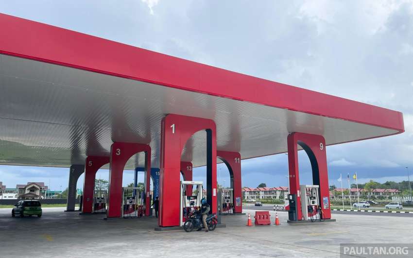 Petros multi-fuel station in Sarawak caters to vehicles powered by petrol, diesel, electricity or hydrogen Image #1444249