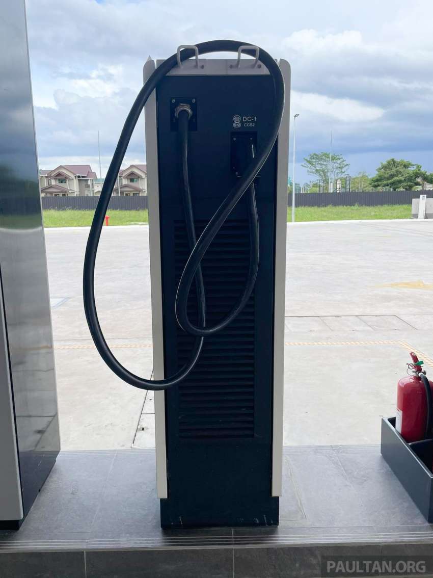 Petros multi-fuel station in Sarawak caters to vehicles powered by petrol, diesel, electricity or hydrogen 1444259