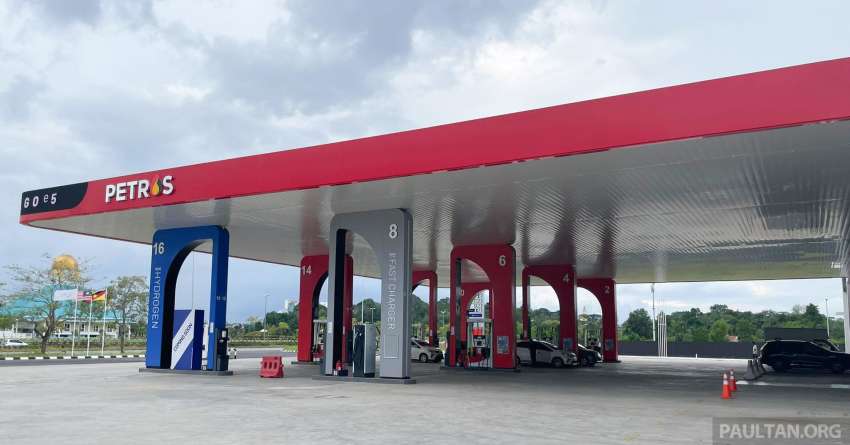 Petros multi-fuel station in Sarawak caters to vehicles powered by petrol, diesel, electricity or hydrogen Image #1444244
