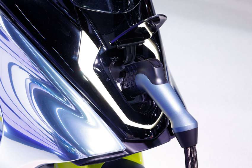 Yamaha E01 electric scooter to be tested in Malaysia – sized like NMax, 125 cc class, up to 100 km range 1447336