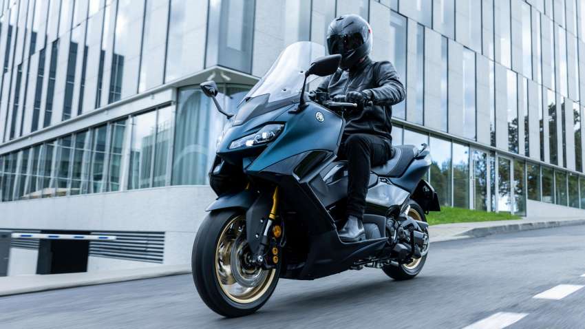 Yamaha TMax Tech Max 2022 terima peningkatan – panel badan serba baru, kelengkapan lebih canggih 1445955
