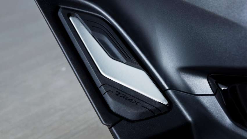 Yamaha TMax Tech Max 2022 terima peningkatan – panel badan serba baru, kelengkapan lebih canggih 1445920