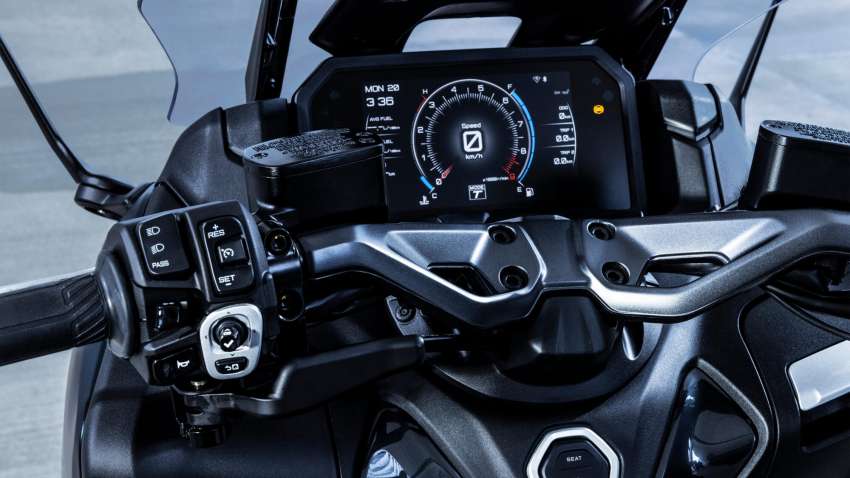 Yamaha TMax Tech Max 2022 terima peningkatan – panel badan serba baru, kelengkapan lebih canggih 1445924