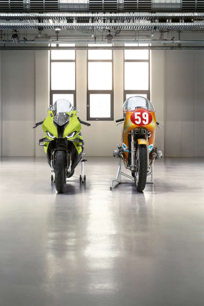 2022 BMW Motorrad M1000RR 50 Years M celebrates five decades of BMW motorsport and the ‘M’ badge 1457178