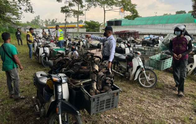 Polis Johor tahan dan sita 22-buah motosikal roda tiga milik etnik Rohingya dalam satu operasi khas semalam
