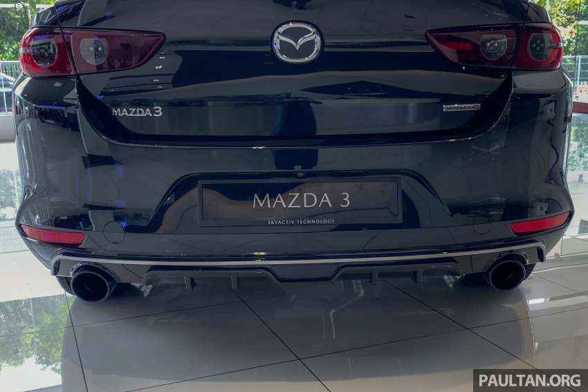 2022 Mazda 3 with Mazdasports body kit, dark grille surround, leather/suede interior on display in Malaysia 1460914