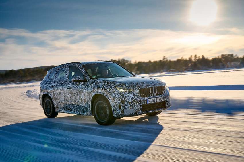 2023 BMW iX1 shown testing – EV version of next-gen X1 SUV with 438 km range; both to debut this year 1453541