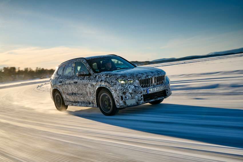 2023 BMW iX1 shown testing – EV version of next-gen X1 SUV with 438 km range; both to debut this year 1453543