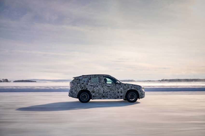 2023 BMW iX1 shown testing – EV version of next-gen X1 SUV with 438 km range; both to debut this year 1453554