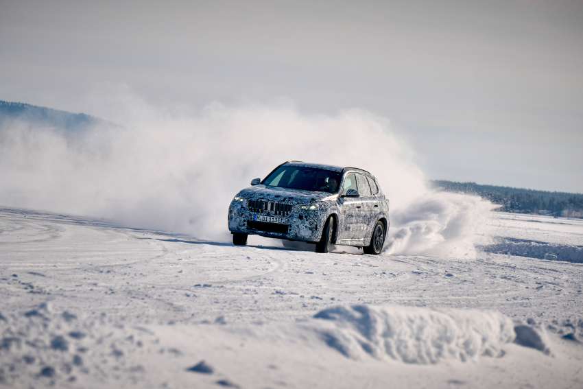2023 BMW iX1 shown testing – EV version of next-gen X1 SUV with 438 km range; both to debut this year 1453561