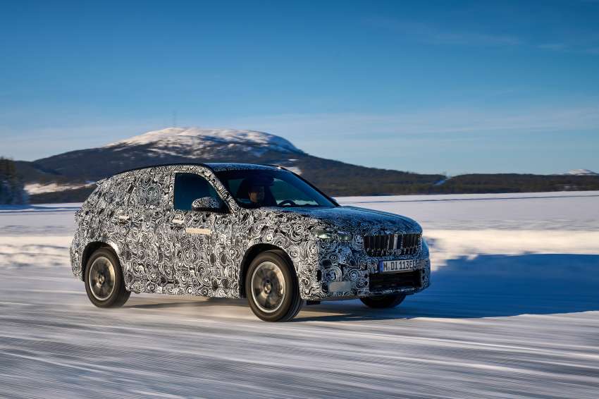 2023 BMW iX1 shown testing – EV version of next-gen X1 SUV with 438 km range; both to debut this year 1453564