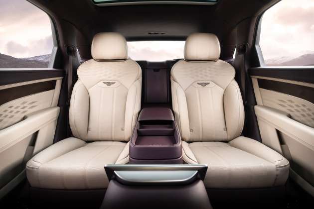 Lancement du Bentley Bentayga Extended Wheelbase - le nouveau SUV de luxe est 180 mm plus long que le modèle standard