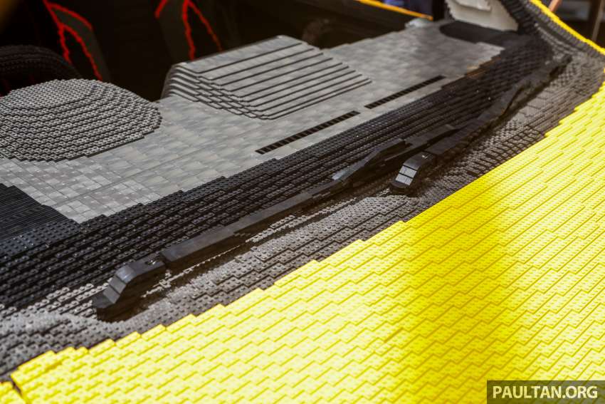 Perodua MyBi – life-size replica of a Myvi Extreme 1.5; 1.27 million Lego bricks; around two months to build 1461001